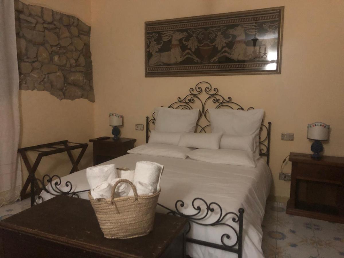 Bed and Breakfast San Noto Antica Residenza Di Caccia Ficarra Pokój zdjęcie
